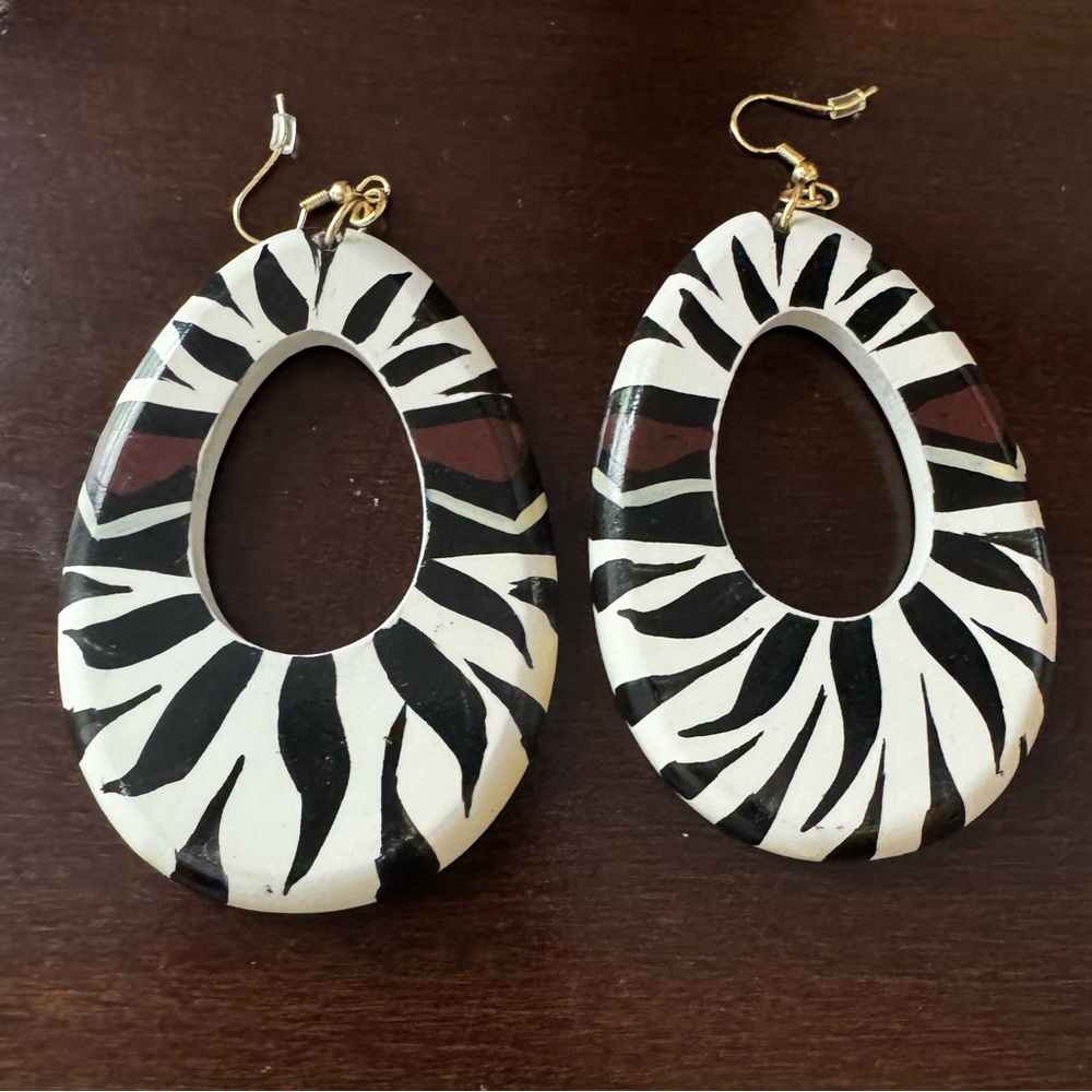 Sassy Jones Dangles-Zebra